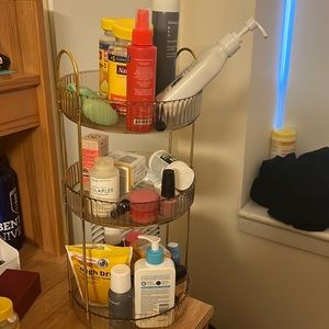 Stationary items holder